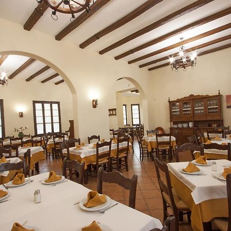 Hotel Puerta De La Sierra 푸에르토 세라노 외부 사진