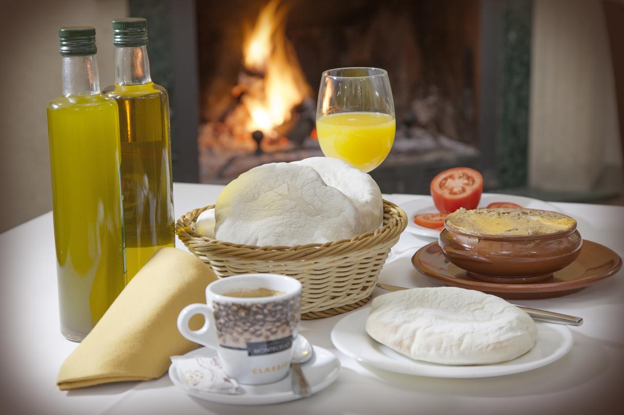 Hotel Puerta De La Sierra 푸에르토 세라노 외부 사진